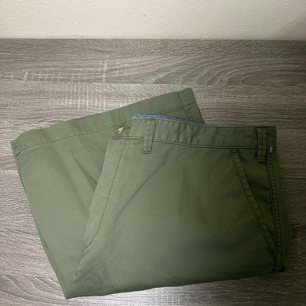 Ralph Lauren Men's Green shorts, Relaxed Fit, men size 40